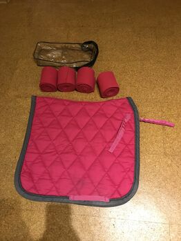 Schabracke BR bright pink mit Bandagen (Set), BR Bright pink , Annabell, Dressage Pads, Sankt Johann