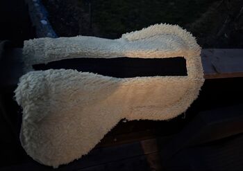 Lammfell Sattelpad in Full