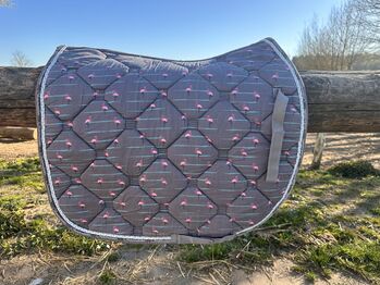 Schabracke und Fliegenhaube Felix Bühler