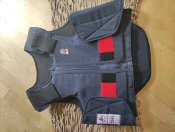 Sicherheitsweste für Kinder, USG, Julia Reichard, Safety Vests & Back Protectors, Aachen