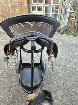 Verkaufe hier meinen alten spanischen dressursattel Glaube vaquero