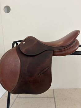 Saint Lourdes Joaquin Larson SA-250 Springsattel 17.5 Zoll, Saint Lourdes oaquin Larson SA-250 Springsattel, Emily, Jumping Saddle, Hamburg