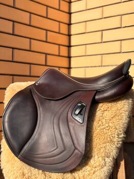 🐎 Sattel zu verkaufen – 17” Sitzgröße, Fred, Springsattel, Frankfurt