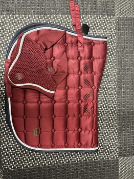 Schabracke mit Fliegenhaube, Felix Bühler , Emily Reichart, Schabracken, Holzhausen An Der Haide