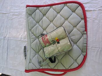 Schabracke Waldhausen mit Bandagen Mohn/Sand, Waldhausen Schabracke mit passenden Bandagen, Chris, Schabracken, Knittlingen