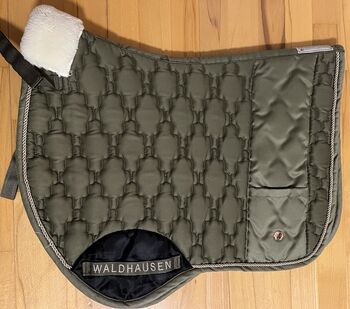 Schabracke Waldhausen Olive grün, Waldhausen , Friedrike Unkel-Mohrmann, Schabracken, Heiligenstedtenerkamp