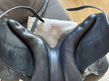 Schleese Dressursattel Bubi 17,5‘‘ Kammerweite 3, sehr gepflegt Schleese Bubi