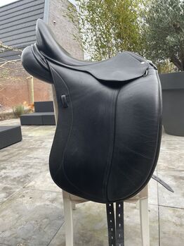 Schleese/Jes Ride Bolero dressage saddle 17 inch black, Schleese/Jes Ride Bolero, Angelique Swinkels, Dressursattel, Loenen aan de Vecht