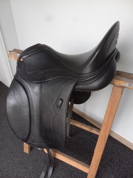 Schleese Rike 18inch, Schleese Rike, Leonie , Dressursattel, Almelo 