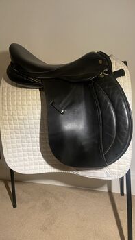 Beautiful Minster 17.5” Black Leather GP Saddle Minster GP