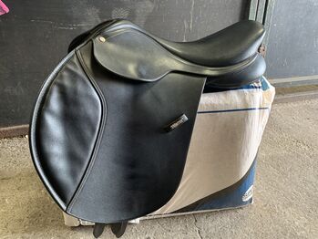 second hand saddle for sale, Wintec Bates Wintec, Darcey Jones, All Purpose Saddle, caerphilly 