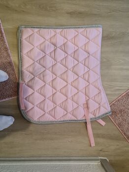 Verkaufe Schicke Schabrake, Hkm, Sh, Dressage Pads, Kurtscheid