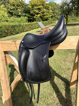 Selleria Equipe Olympia 17 5 Zoll M+1 Sattel Schwarz Neuwertig Selleria Equipe Olympia