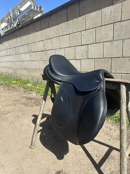 Verkaufe meinen Neuwertigen Springsattel der Marke Tekna, Tekna  Springsattel , Charlene, Jumping Saddle, Friedrichsthal