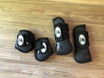 4er Set Gamaschen, Calevo, Daniela Kramm, Tendon Boots, Düsseldorf 