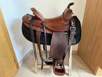 Sharon Saare, Sharon Saare Roundskirt, Barbara Kuonen, Western Saddle, Ayent