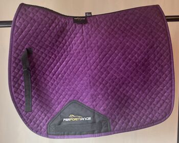 Shires Performance Arma Lite Suede Saddlecloth Plum 17”-18” Shires Arma Lite