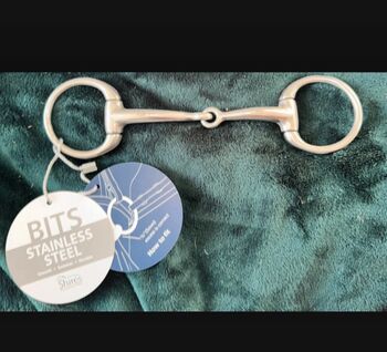 Shires Small Ring Curved Mouth Eggbutt Bit 5” 12.5cm New With Tags Shires 6287