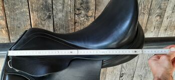 Kurzer Dressursattel französische Kissen 17,5, Rossner Utah, Maresa, Dressage Saddle, Pfullingen