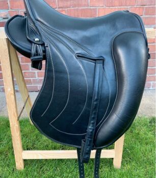 Signum Omega Lotus Masssattel, 17 Zoll, Signum Omega Lotus, Koppangela@web.de, Dressage Saddle, Hohentengen