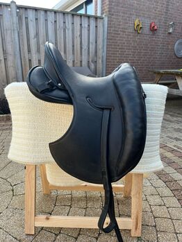 Signum Omega Mercedes 17,5 inch, Signum Omega Mercedes, Sha, Dressage Saddle, Dirksland