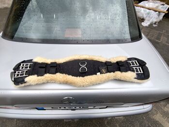 Lammfellsattelgurt zu verkaufen! BR  Kurzgurt 