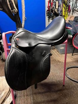 Kent and Masters GP saddle 17” Kent and Masters MGC saddle 