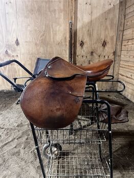 English Saddle