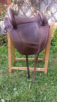 Sattel Barocco Hidalgo Lederbaum kaum genutzte Klettkissen 42 cm, Hidalgo Barrocco, Janine, Pozostałe siodła, Bonn