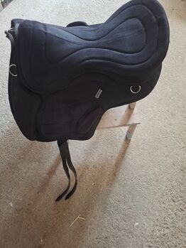 Baumloser Sattel, Reitpad