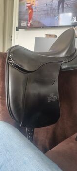 Reitbedarf Sattel, Julise  Saddlery, Elfi, Siodła ujeżdżeniowe, Zell am See