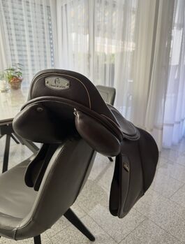 Springsattel Pferd Cheval de Luxe 17.5‘‘ Cheval de Luxe