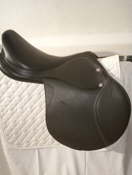 Springsattel Equiline E 5 neu mit 17" Sitzfläche, Equiline  E 5, Tassilo Rathjen  (Magnum Reitsport ), Siodła skokowe, Schönkirchen 