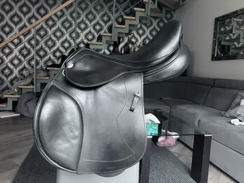 Siodlo skokowe Kentaur Naxon 17 Cala, czarne, Kentaur Naxon, Alexandra, Siodła skokowe, Dąbrowka