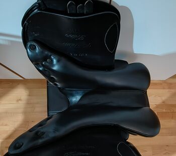 Kentaur Triton 17,5"/2 Jumping Saddle Kentaur  Triton