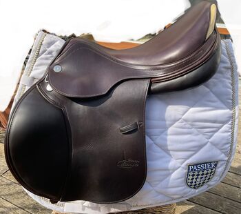 Prestige Springsattel Classic Paris 17“/35 in sehr gutem Zustand Prestige Classic Paris