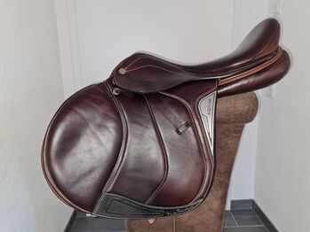 Equiline Springsattel Braun, Nick Skelton 17/31 Equiline  Nick Skelton