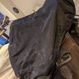 Treeless liberty trekking saddle with cover