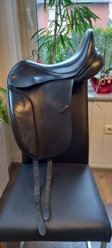 Dressursattel 17,5 Zoll Kent and Masters S Line Dressage