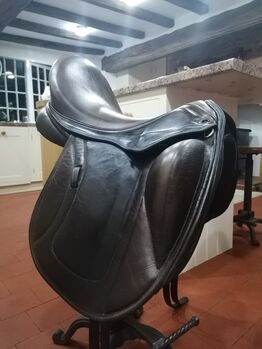 Chunky monkey dressage saddle 17" seat 7" wide Chunky monkey