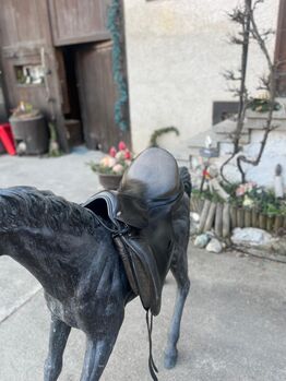 Equinomic Dressursattel Equinomic klassisches Vielseitigkeits-/Dressurmodell