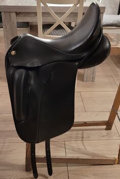 Dressursattel,  Hennig, schwarz,  17,5 Zoll, Hennig, Dörte, Siodła ujeżdżeniowe, Bernau