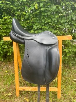 Ikonic Dressursattel Evolution pro 17.5 Zoll, Ikonic  Evolution pro , Steffi, Siodła ujeżdżeniowe, Edemissen 