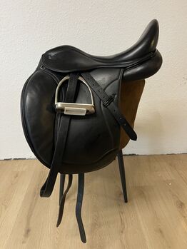 Ikonic Dressursattel Light 17,5 Zoll, Ikonic  Light , Ronja, Siodła ujeżdżeniowe, Emmelsbüll-Horsbüll