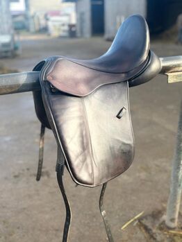 Dressursattel Marke Dresch – 17,5 – Braun, Lack & Strass – 1.300€ VB, Dresch, Katrin Schweins, Siodła ujeżdżeniowe, Mannheim