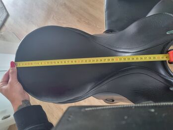 Neuwertiger Prestige Modena 17“(17,5) Dressursattel mit doubliertem Leder Prestige  Modena