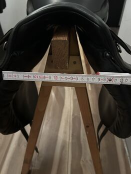 Dressursattel Passier weite Kammer 17,5 verbr. Kopfeisen Friese Passier GT D