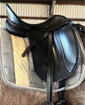 Sommer Remos Dolce Dressursattel, Sommer Remos Dolce, Lohmann , Siodła bezterlicowe, Blankenheim 