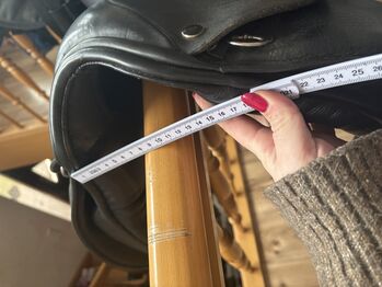 Dressursattel Mittlere KW 16,5 Zoll