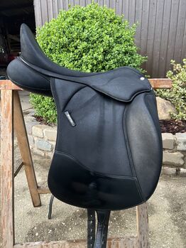 Wintec Contourbloc Dressursattel 18“, Wintec , Julia Krings, Siodła ujeżdżeniowe, Heinsberg